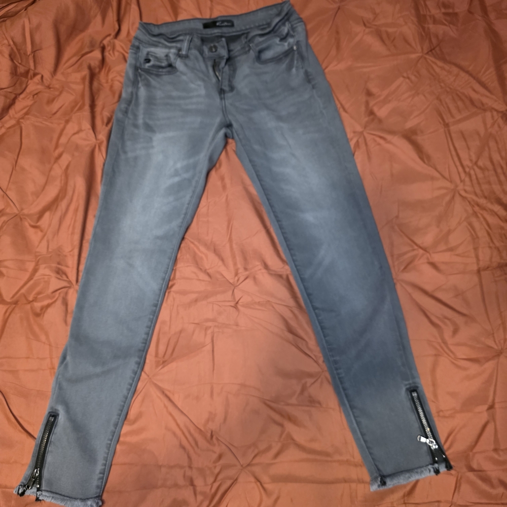 KanCan KCG051LG Gray Skinny Jeans Womens Size 7 27 Stretch Frayed‎ Hem Ankle Zip